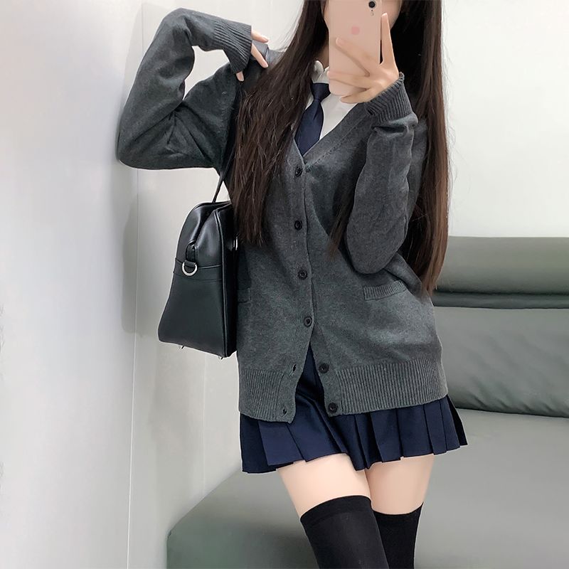Japanese fashion solid color V - Japanese Snacks 评论和价格